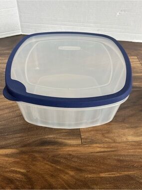 Vintage Rubbermaid 1.2 Gallon Servin Saver J Blue Rim Lid 4.5L